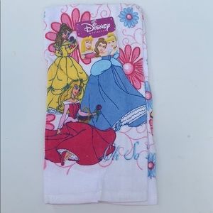 🌸.  Princess hand towel